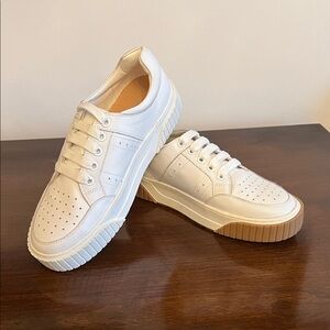 Classic White Women’s Sneakers